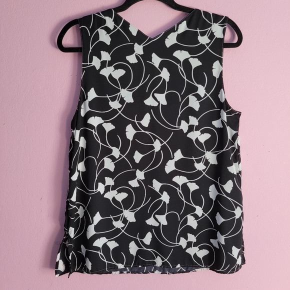 Anne Klein Sleeveless Blouse - Picture 2 of 8